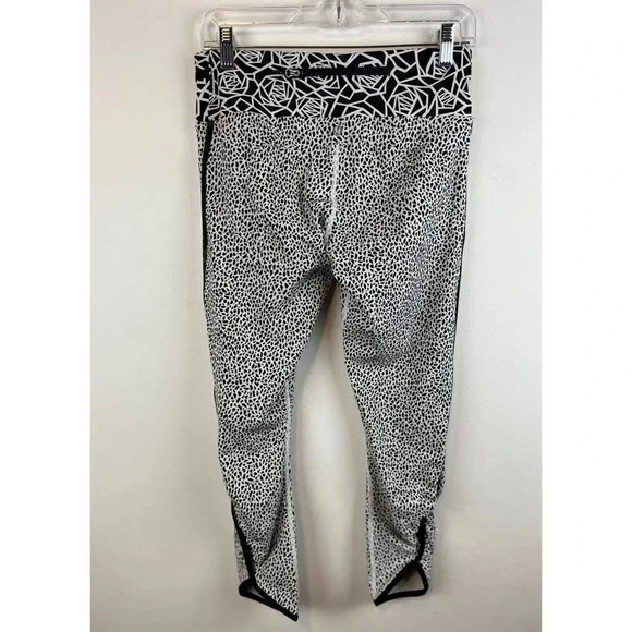 Lululemon Real Quick Tight Leggings Sz 8 - Picture 14 of 15